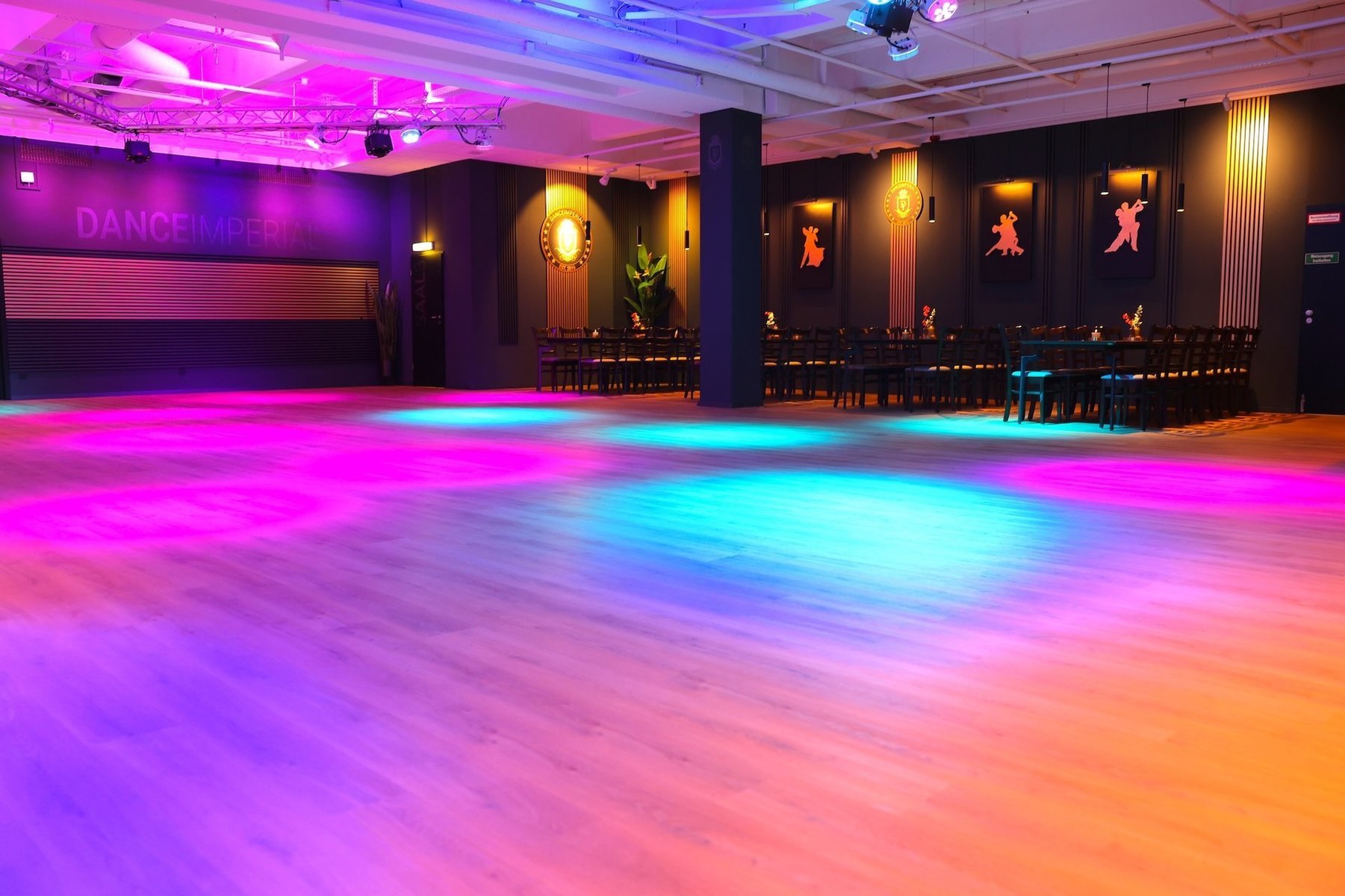 Tanzaal 3 im DANCEIMPERIAL