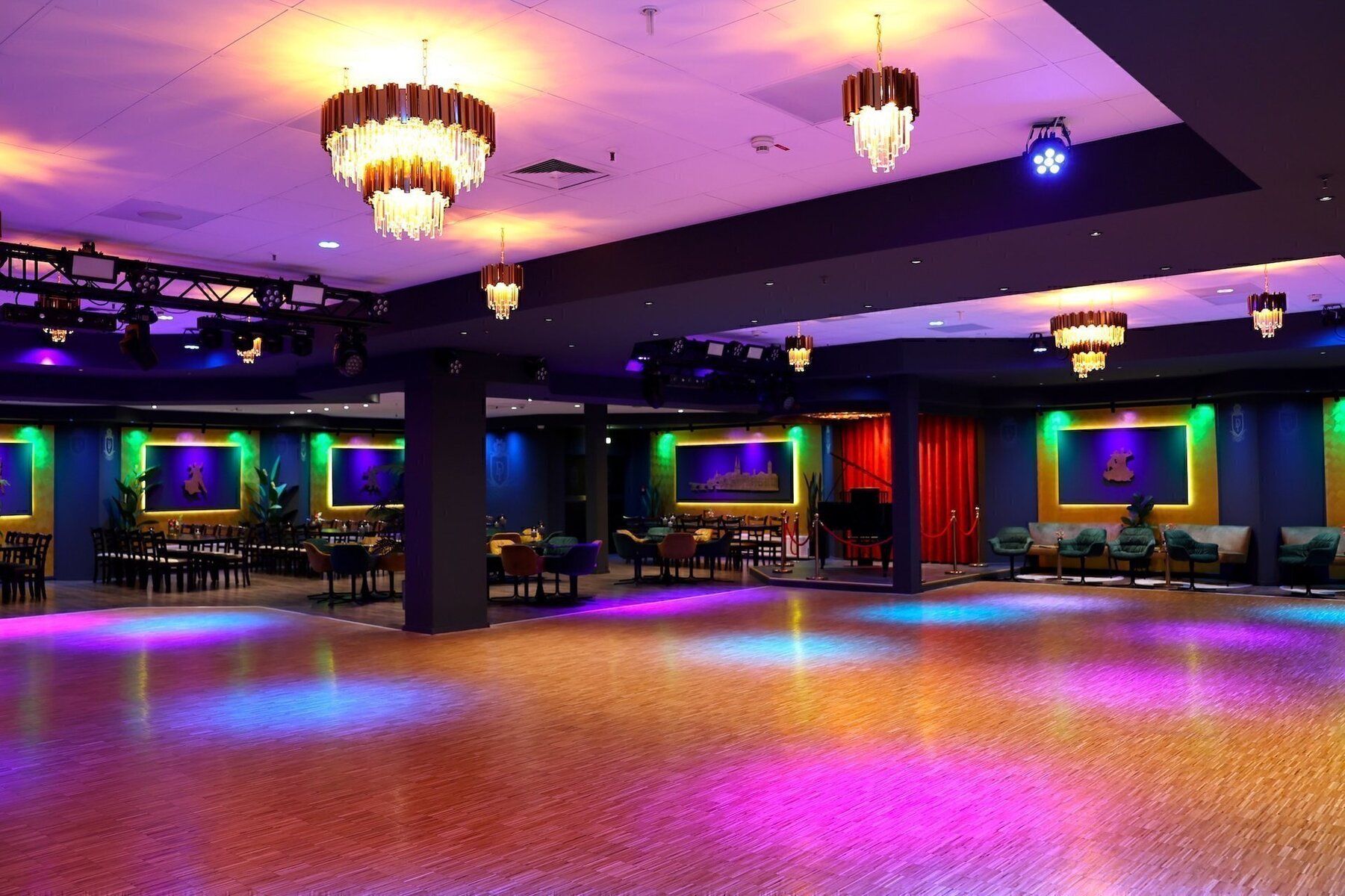 TANZEN IN NEUER DIMENSION