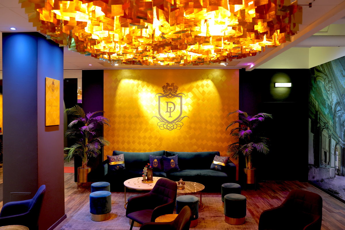 Lobby & Bar im DANCEIMPERIAL